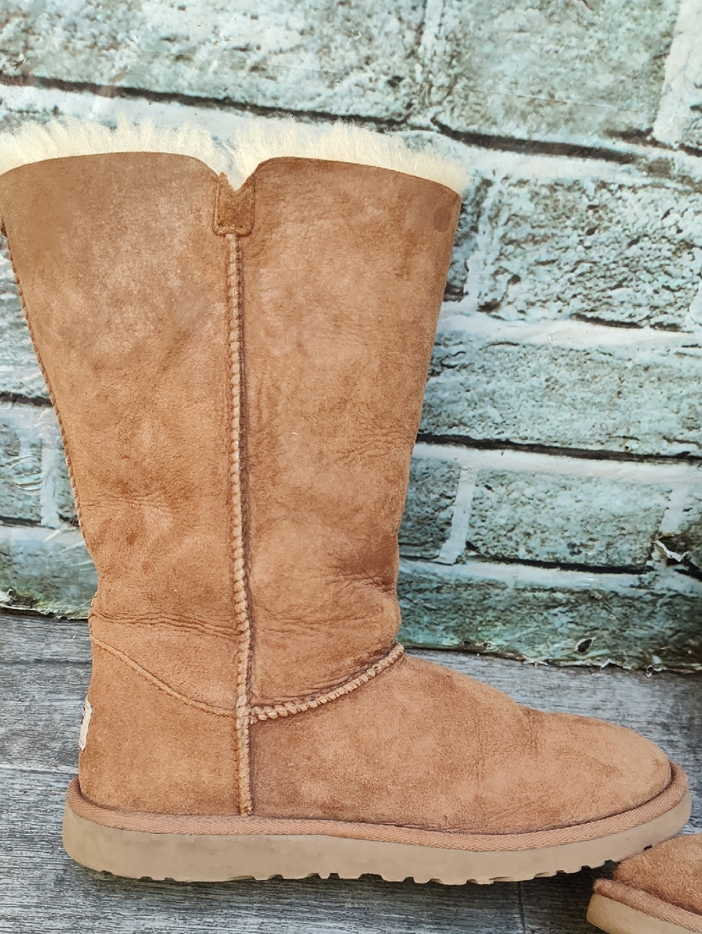 Ugg Tall Bailey Button Boots, Size 6 - Picture 6 of 11